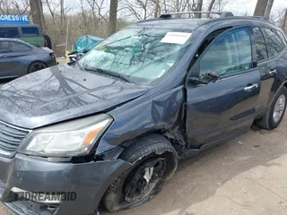 2013 Chevrolet Traverse LS with VIN 1GNKRFED7DJ116297, listed as a IAAI auction lot 41894310 with 180,551 mi miles. Bid and sale history available at carsss.com. Image 6.