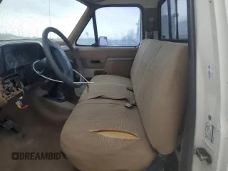 1990 Ford F-150 with VIN 1FTDF15Y6LPA89296, listed as a Copart auction lot 45693695 with 132,908 mi miles and Salvage Title. Bid and sale history available at carsss.com. Image 7.