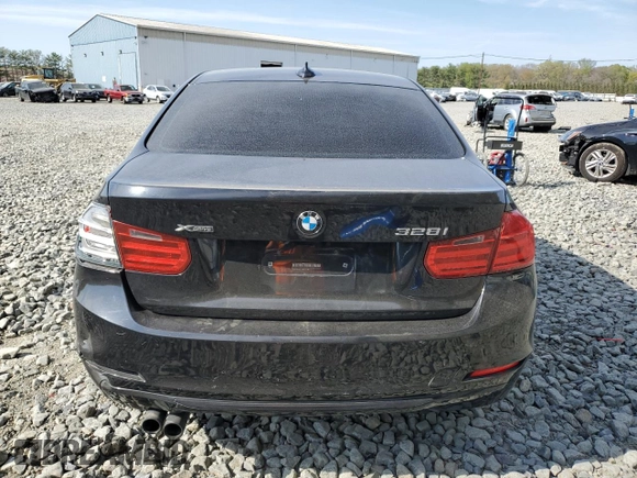 2013 BMW 3 Series 328i xDrive with VIN WBA3B5G5XDNS01335, listed as a Copart auction lot 54147535 with 138,505 mi miles and Salvage title. Bid and sale history available at DreamBid. Image 6.