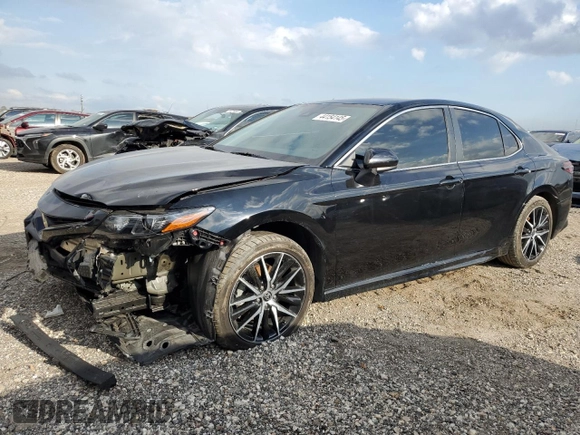 2021 Toyota Camry SE Nightshade with VIN 4T1G11AK6MU497664, listed as a Copart auction lot 44154145 with 32,321 mi miles and Salvage Title. Bid and sale history available at carsss.com. Image 1.