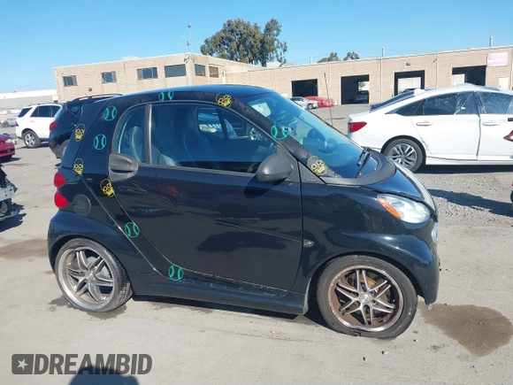 2014 Smart fortwo Pure with VIN WMEEJ3BA0EK740736, listed as a IAAI auction lot 41446173 with 68,530 mi miles and . Bid and sale history available at DreamBid. Image 12.