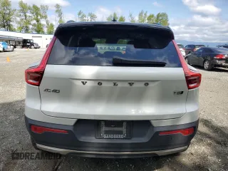 2021 Volvo XC40 R-Design with VIN YV4162UM5M2604744, listed as a Copart auction lot 53574615 with 17,993 mi miles and Salvage Title. Bid and sale history available at carsss.com. Image 6.