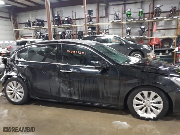 2015 Honda Accord Sedan EX-L with VIN 1HGCR3F89FA031219, listed as a IAAI auction lot 41085130 with 75,684 mi miles. Bid and sale history available at carsss.com. Image 13.