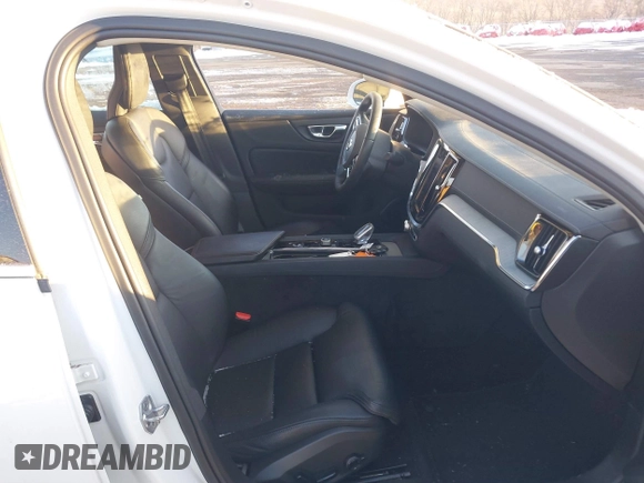 2022 Volvo S60 Plus Dark Theme with VIN 7JRL12TL8NG162261, listed as a IAAI auction lot 41417503 with 16,199 mi miles. Bid and sale history available at carsss.com. Image 5.
