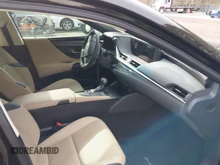 2020 Lexus ES with VIN 58ADZ1B1XLU066527, listed as a IAAI auction lot 41357739 with 41,079 mi miles. Bid and sale history available at carsss.com. Image 5.