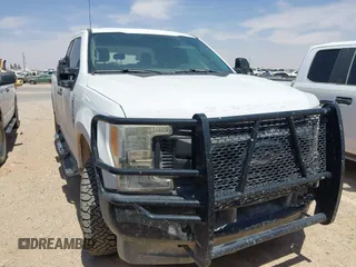 2017 Ford F-250 XLT with VIN 1FT7X2B61HEF18219, listed as a IAAI auction lot 42256823 with 174,381 mi miles and . Bid and sale history available at DreamBid. Image 12.