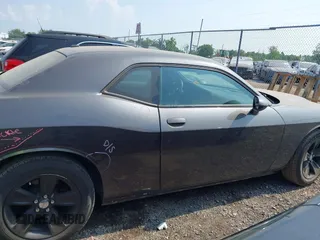2019 Dodge Challenger SXT с VIN 2C3CDZAG7KH677566, выставлен на аукционе IAAI как лот 42584921 с пробегом 58 374 миль миль и . История ставок и продаж доступна на DreamBid. Изображение 14.