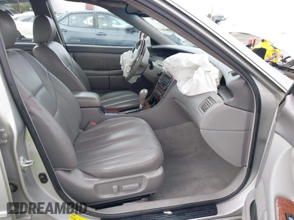 2004 Toyota Avalon XL with VIN 4T1BF28B44U364702, listed as a IAAI auction lot 41473272 with 226,845 mi miles. Bid and sale history available at carsss.com. Image 5.