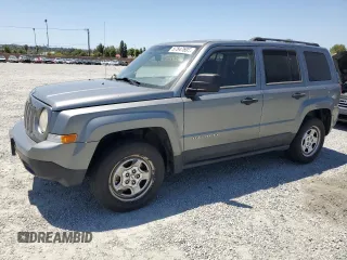 2013 Jeep Patriot Sport z VIN 1C4NJPBA9DD130990, wystawiony jako Copart lot #57847695 z przebiegiem 168 002 mil mil oraz Czysty tytuł • Clean title. Historia ofert i sprzedaży dostępna na DreamBid. Obrazek 1.