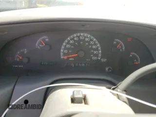 2003 Ford F-150 XL z VIN 2FTRX17253CA75533, wystawiony jako Copart lot #57361145 z przebiegiem 220 482 mil mil oraz Szkoda całkowita • Salvage title. Historia ofert i sprzedaży dostępna na DreamBid. Obrazek 9.