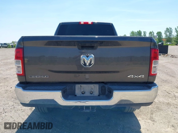 2024 Ram 2500 Big Horn z VIN 3C6UR5DLXRG296301, wystawiony jako IAAI lot #42496302 z przebiegiem 47 626 mil mil oraz . Historia ofert i sprzedaży dostępna na DreamBid. Obrazek 17.