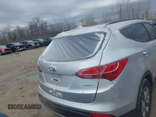 2016 Hyundai Santa Fe z VIN 5XYZU3LB0GG327660, wystawiony jako IAAI lot #42080530 z przebiegiem 109 602 mil mil oraz . Historia ofert i sprzedaży dostępna na DreamBid. Obrazek 6.