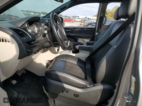 2019 Dodge Grand Caravan SXT with VIN 2C4RDGCG0KR735857, listed as a Copart auction lot 74053504 with 80,269 mi miles and Salvage Title. Bid and sale history available at carsss.com. Image 7.