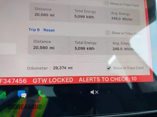 2022 Tesla Model Y Performance z VIN 7SAYGDEF2NF347456, wystawiony jako IAAI lot #42177725 z przebiegiem 29 374 mil mil oraz . Historia ofert i sprzedaży dostępna na DreamBid. Obrazek 16.