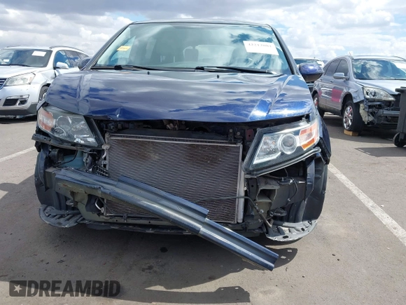2017 Honda Odyssey SE with VIN 5FNRL5H30HB025472, listed as a IAAI auction lot 42212081 with 33,557 mi miles and . Bid and sale history available at carsss.com. Image 6.