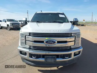 2019 Ford F-250 XL z VIN 1FT7W2BT0KED54168, wystawiony jako IAAI lot #42072597 z przebiegiem 303 604 mil mil oraz . Historia ofert i sprzedaży dostępna na DreamBid. Obrazek 12.