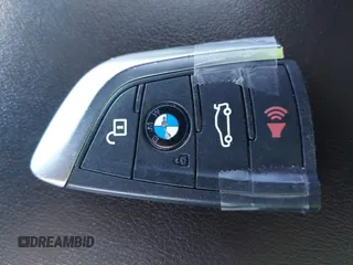 2018 BMW X1 sDrive28i z VIN WBXHU7C35J5L06673, wystawiony jako IAAI lot #42275787 z przebiegiem 61 204 mil mil oraz . Historia ofert i sprzedaży dostępna na DreamBid. Obrazek 11.