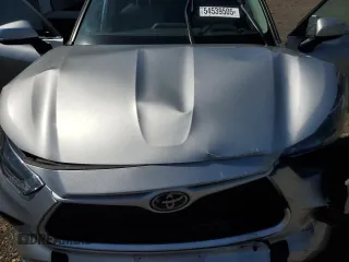 2021 Toyota Highlander XLE with VIN 5TDGZRBH3MS074401, listed as a Copart auction lot 54539505 with 49,325 mi miles and Salvage title. Bid and sale history available at DreamBid. Image 12.