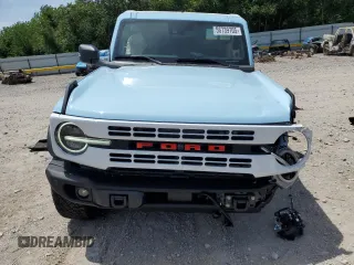 2024 Ford Bronco Heritage Limited Edition z VIN 1FMEE4GP4RLA74109, wystawiony jako Copart lot #56739705 z przebiegiem 6 656 mil mil oraz Szkoda całkowita • Salvage title. Historia ofert i sprzedaży dostępna na DreamBid. Obrazek 5.