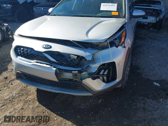 2021 Kia Niro LX with VIN KNDCB3LC8M5486855, listed as a IAAI auction lot 41075455 with 80,639 mi miles. Bid and sale history available at carsss.com. Image 6.