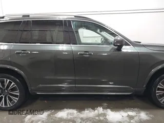 2018 Volvo XC90 Momentum with VIN YV4102XK1J1323053, listed as a IAAI auction lot 41145820 with 117,538 mi miles and . Bid and sale history available at DreamBid. Image 13.