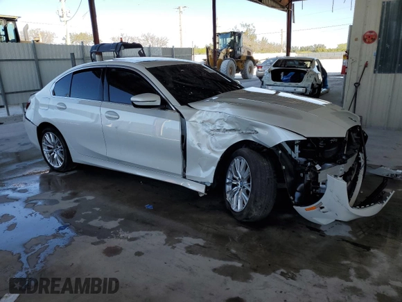 2024 BMW 3 Series 330i with VIN 3MW69FF02R8E64028, listed as a Copart auction lot 50001805 with 20,633 mi miles and Non Repairable. Bid and sale history available at carsss.com. Image 4.