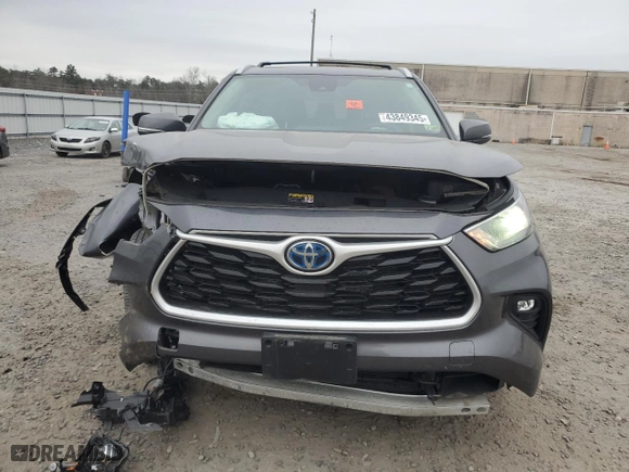 2022 Toyota Highlander Hybrid XLE with VIN 5TDGBRCH7NS541243, listed as a Copart auction lot 43849345 with 23,845 mi miles and Salvage Title. Bid and sale history available at carsss.com. Image 5.