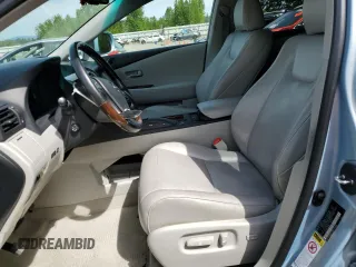 2012 Lexus RX 350 z VIN 2T2BK1BAXCC129903, wystawiony jako Copart lot #56551135 z przebiegiem 158 550 mil mil oraz Szkody całkowita. Historia ofert i sprzedaży dostępna na DreamBid. Obrazek 7.