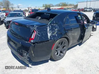 2021 Chrysler 300 with VIN 2C3CCABG8MH585792, listed as a IAAI auction lot 41878292 with 44,463 mi miles. Bid and sale history available at carsss.com. Image 4.