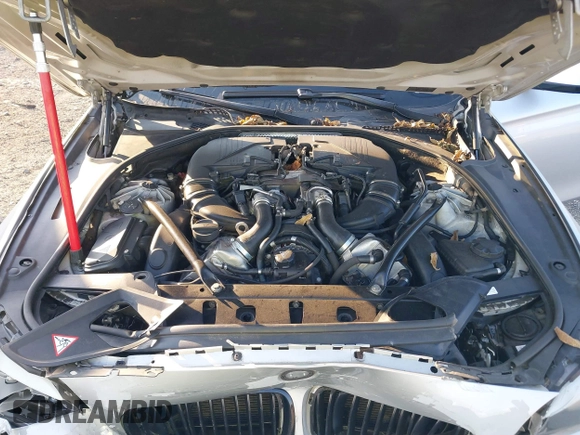 2013 BMW 5 Series 550i with VIN WBAFR9C51DDX79769, listed as a IAAI auction lot 40679820 with 101,347 mi miles and . Bid and sale history available at carsss.com. Image 10.