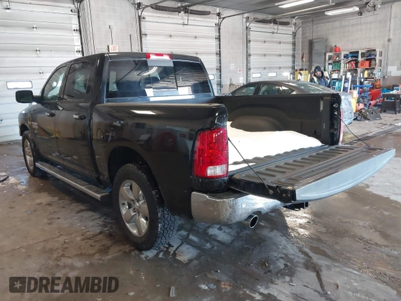2017 Ram 1500 Big Horn z VIN 3C6RR7LT5HG543628, wystawiony jako IAAI lot #41629303 z przebiegiem 111 373 mil mil oraz . Historia ofert i sprzedaży dostępna na DreamBid. Obrazek 3.