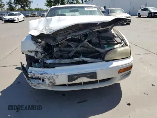 1996 Toyota Camry LE z VIN JT2BF12K2T0132606, wystawiony jako Copart lot #55530625 z przebiegiem 275 455 mil mil oraz Szkoda całkowita • Salvage title. Historia ofert i sprzedaży dostępna na DreamBid. Obrazek 5.