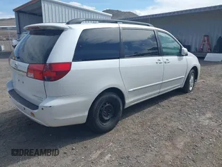 2004 Toyota Sienna XLE with VIN 5TDZA22C94S172859, listed as a IAAI auction lot 42057034 with 295,857 mi miles. Bid and sale history available at carsss.com. Image 4.