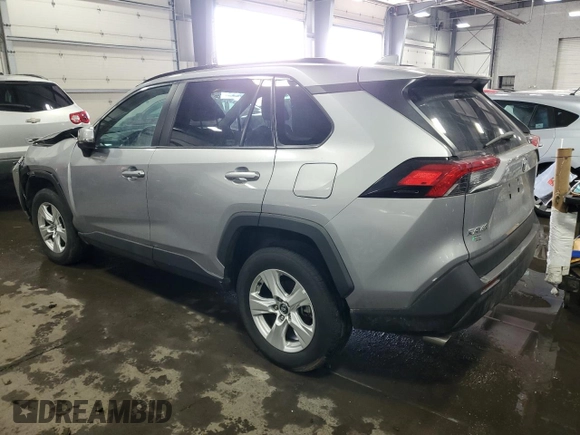 2020 Toyota RAV4 XLE with VIN 2T3P1RFV9LC101638, listed as a Copart auction lot 49167915 with 86,111 mi miles and Salvage Title. Bid and sale history available at DreamBid. Image 2.