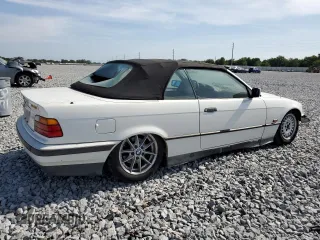 1995 BMW 3 Series 318i z VIN WBABK6322SED17173, wystawiony jako Copart lot #53887285 z przebiegiem Nie podano mil oraz Nie do naprawy • Non repairable. Historia ofert i sprzedaży dostępna na DreamBid. Obrazek 3.