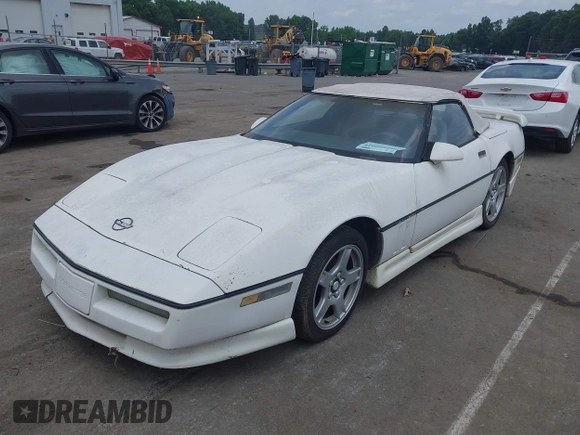 1987 Chevrolet Corvette z VIN 1G1YY3185H5125214, wystawiony jako IAAI lot #42499945 z przebiegiem 225 209 mil mil oraz . Historia ofert i sprzedaży dostępna na DreamBid. Obrazek 2.