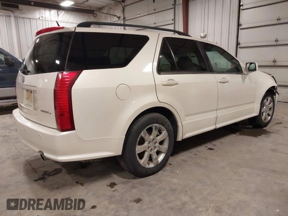 2007 Cadillac SRX with VIN 1GYEE637570125745, listed as a IAAI auction lot 41537912 with 203,108 mi miles. Bid and sale history available at carsss.com. Image 4.