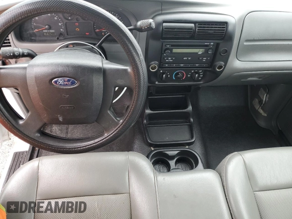 2008 Ford Ranger XL z VIN 1FTYR10D68PA27403, wystawiony jako Copart lot #48945515 z przebiegiem 216 288 mil mil oraz Czysty tytuł • Clean title. Historia ofert i sprzedaży dostępna na DreamBid. Obrazek 8.