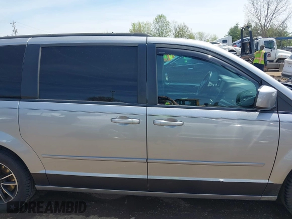 2017 Dodge Grand Caravan SE with VIN 2C4RDGBG8HR819905, listed as a IAAI auction lot 42086955 with 125,470 mi miles and . Bid and sale history available at DreamBid. Image 13.