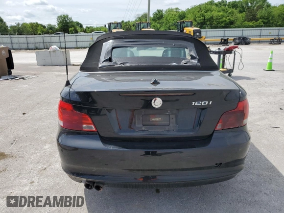 2012 BMW 1 Series 128i z VIN WBAUN1C53CVH84178, wystawiony jako Copart lot #80504034 z przebiegiem Nie podano mil oraz Szkoda całkowita • Salvage title. Historia ofert i sprzedaży dostępna na DreamBid. Obrazek 6.