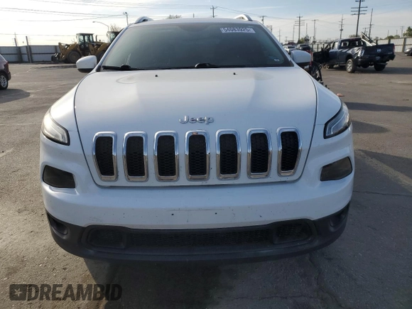 2017 Jeep Cherokee Latitude с VIN 1C4PJLCB5HW596077, выставлен на аукционе Copart как лот 54083925 с пробегом 81 209 миль миль и Списание • Salvage title. История ставок и продаж доступна на DreamBid. Изображение 5.