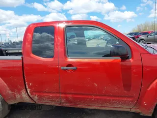 2013 Nissan Frontier SV z VIN 1N6AD0CW6DN726685, wystawiony jako IAAI lot #42224267 z przebiegiem 120 914 mil mil oraz . Historia ofert i sprzedaży dostępna na DreamBid. Obrazek 13.