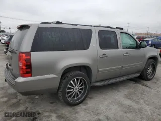 2009 Chevrolet Suburban LT w/2LT with VIN 1GNFC26069R266658, listed as a Copart auction lot 50842325 with 202,852 mi miles and Clean Title. Bid and sale history available at carsss.com. Image 3.