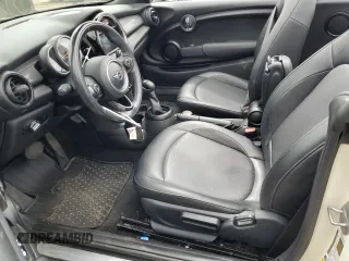 2019 MINI Convertible Cooper с VIN WMWWG5C57K3D01554, выставлен на аукционе Copart как лот 57497795 с пробегом 98 158 миль миль и Списание • Salvage title. История ставок и продаж доступна на DreamBid. Изображение 7.