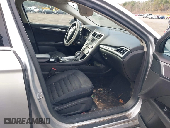 2014 Ford Fusion SE with VIN 3FA6P0H7XER276254, listed as a IAAI auction lot 41044752 with 189,238 mi miles. Bid and sale history available at carsss.com. Image 5.