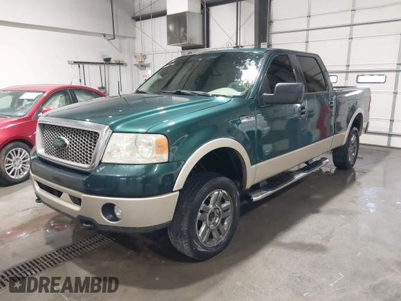 2007 Ford F-150 XLT with VIN 1FTPW14V07FA71702, listed as a IAAI auction lot 41902242 with 284,124 mi miles. Bid and sale history available at carsss.com. Image 2.