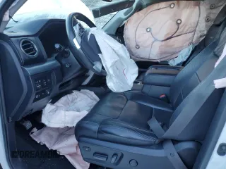 2019 Toyota Tundra SR5 z VIN 5TFAY5F12KX828829, wystawiony jako Copart lot #44032935 z przebiegiem Nie podano mil oraz Szkoda całkowita • Salvage title. Historia ofert i sprzedaży dostępna na DreamBid. Obrazek 7.