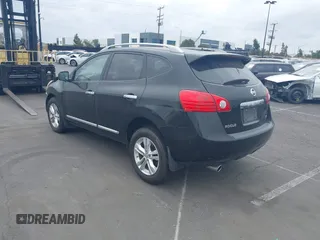 2013 Nissan Rogue S with VIN JN8AS5MT6DW501000, listed as a IAAI auction lot 41772447 with 110,811 mi miles. Bid and sale history available at carsss.com. Image 3.