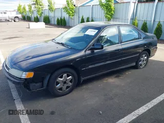 1995 Honda Accord с VIN 1HGCE6668SA025787, выставлен на аукционе IAAI как лот 42192988 с пробегом 279 272 миль миль и . История ставок и продаж доступна на DreamBid. Изображение 2.