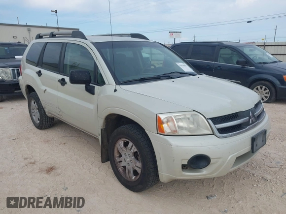 2008 Mitsubishi Endeavor LS with VIN 4A4MN21S78E035818, listed as a IAAI auction lot 41025955 with 219,163 mi miles. Bid and sale history available at carsss.com. Image 1.